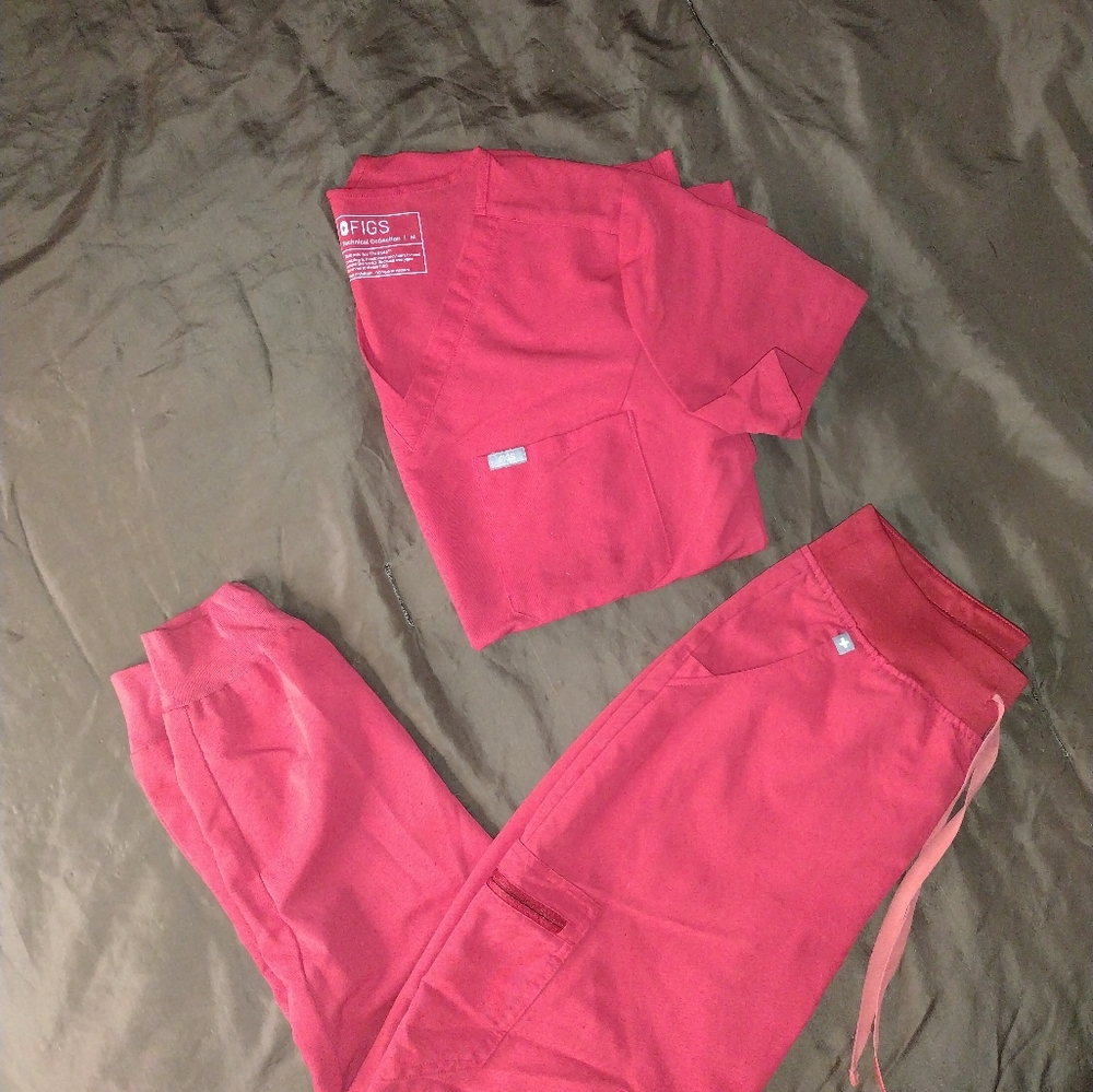 NWOT Figs Women's Red Scrubs Set